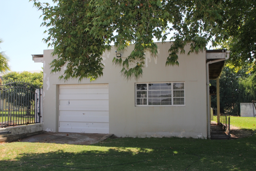 4 Bedroom Property for Sale in Porterville Western Cape